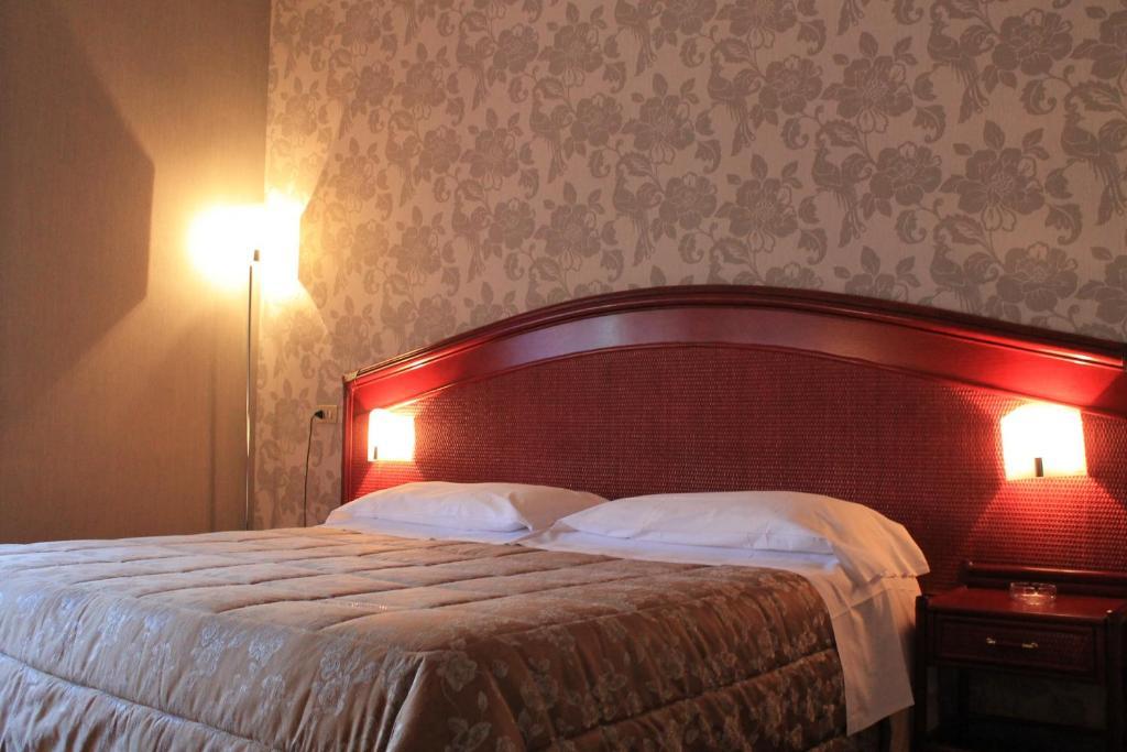 Hotel Kristina Imperia Room photo